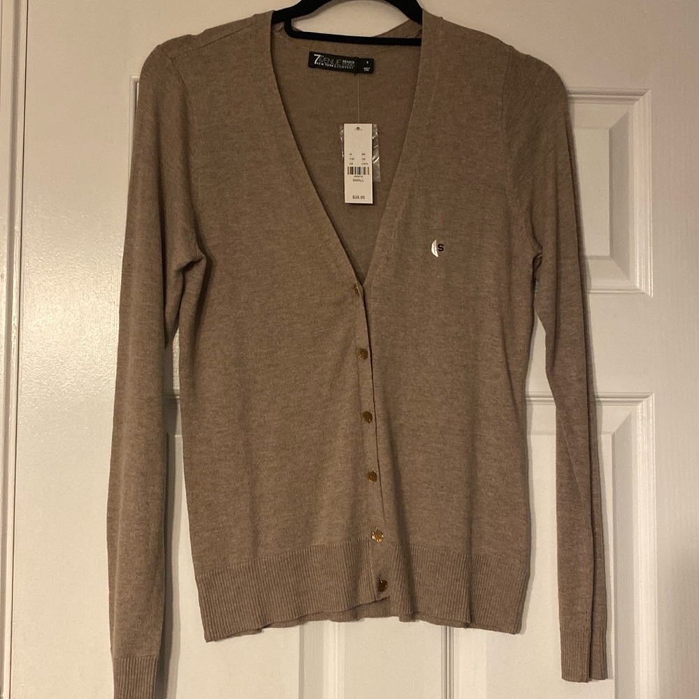 Women’s Long Sleeved Sweater